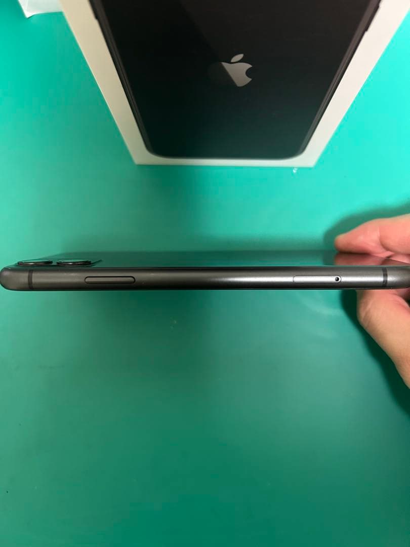 Apple iPhone 11 ブラック 64GB 箱あり