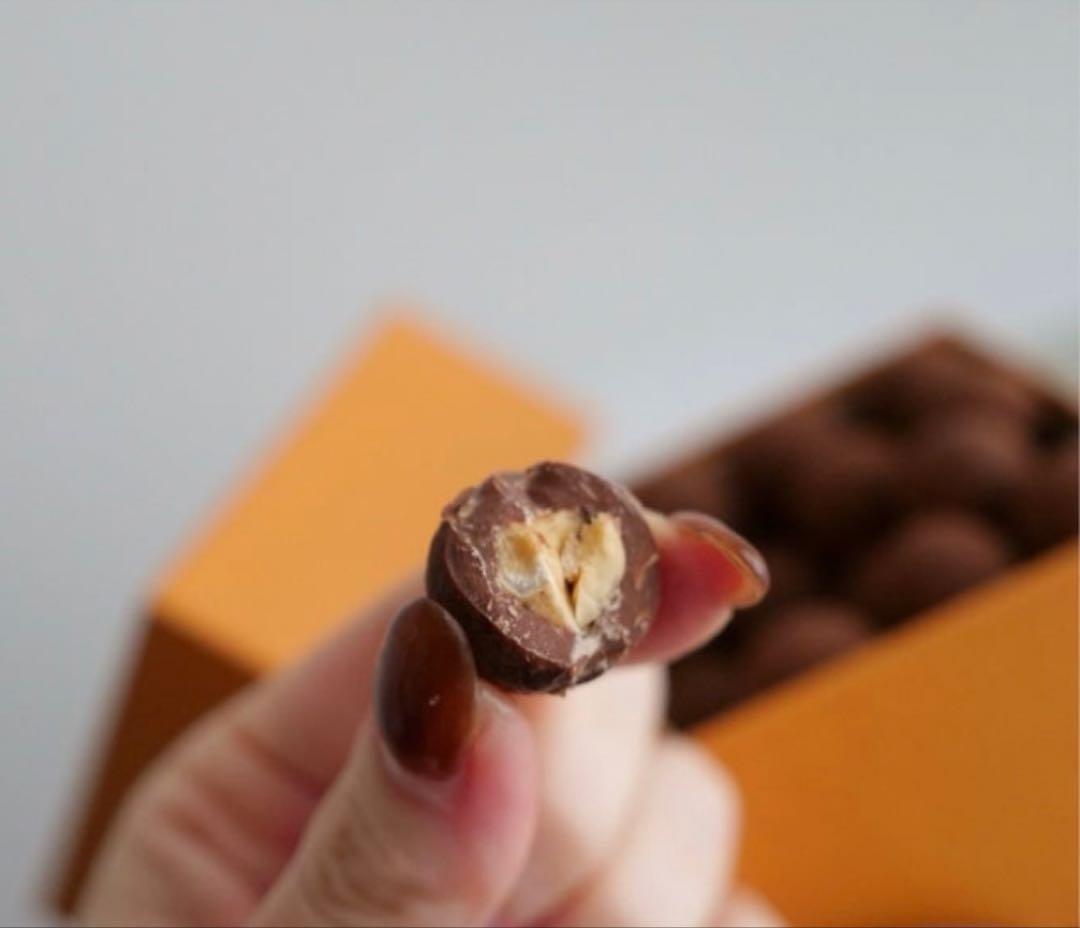 LOUIS VUITTON チョコレート ナッツ トリュフ