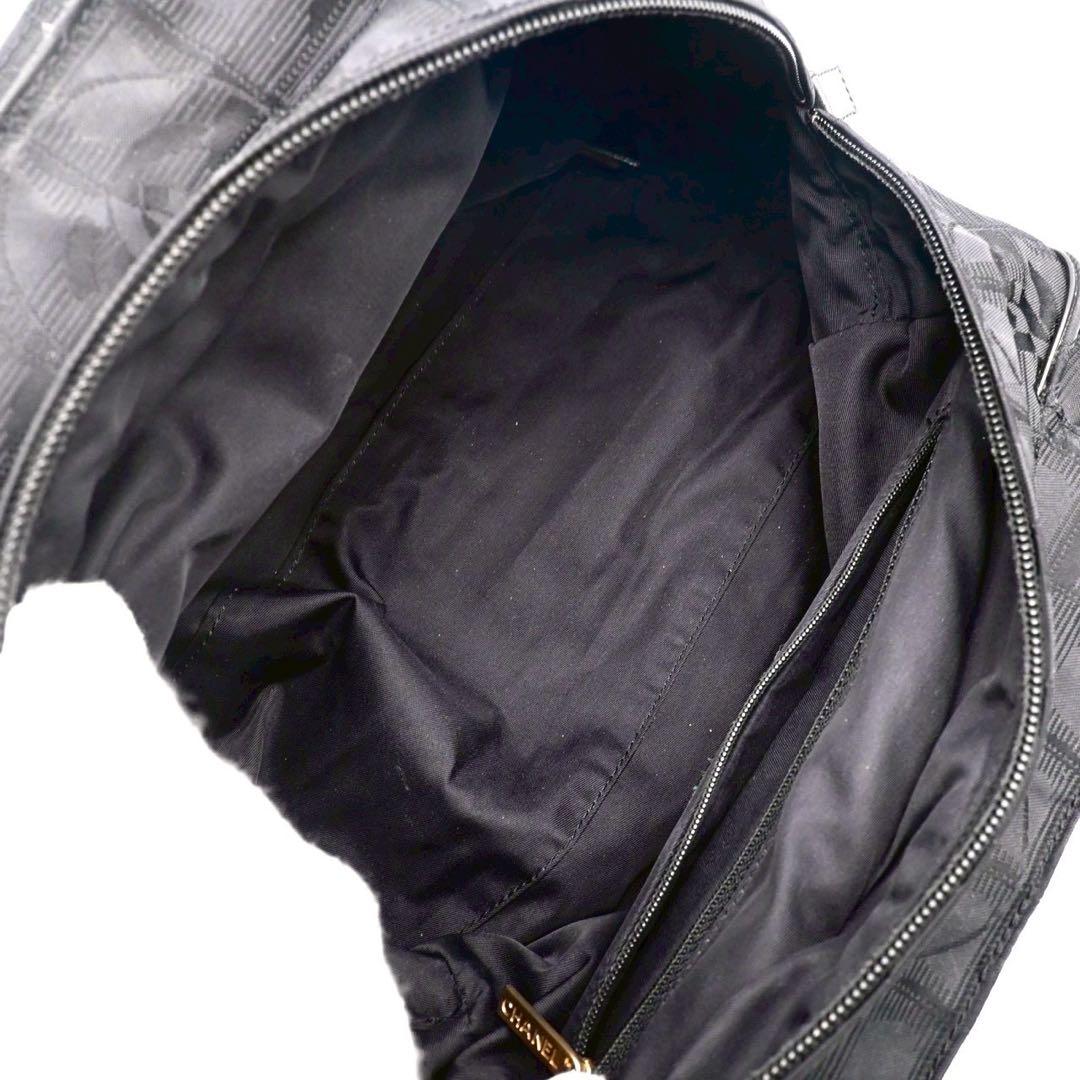 シャネル ニュートラベルライン ブラック ナイロン ハンドバッグ ココチャーム