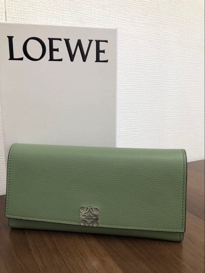 LOEWE グリーン レザー 長財布