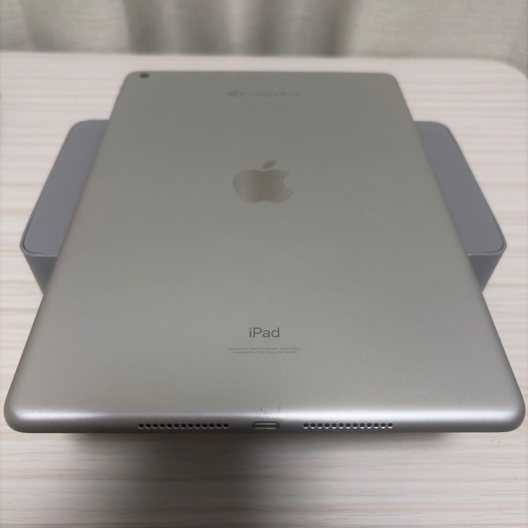 Apple iPad 第9世代 グレー 本体 WiFiモデル 64GB