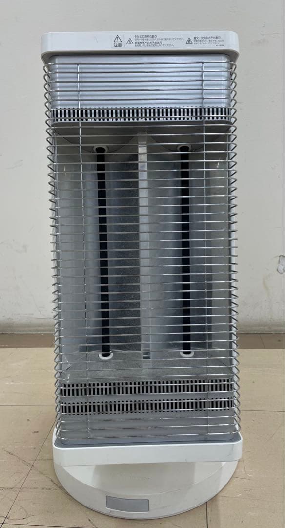 ダイキン　遠赤外線暖房機　セラムヒート　ERFT11VS-W　2018年製