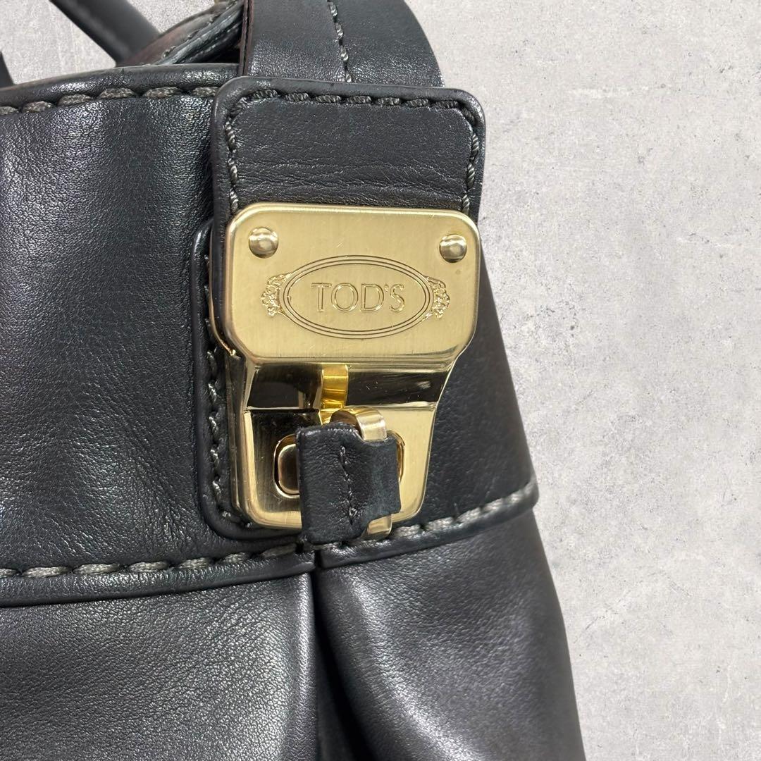 ひろちゃんTOD'S トッズ Dバッグ ハンドバッグ レザー 黒 ゴール