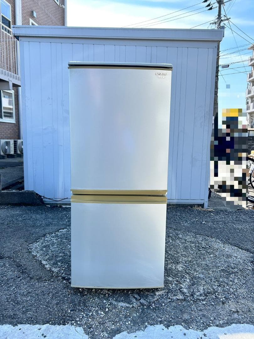 SHARP 冷凍冷蔵庫 137L 2010年製