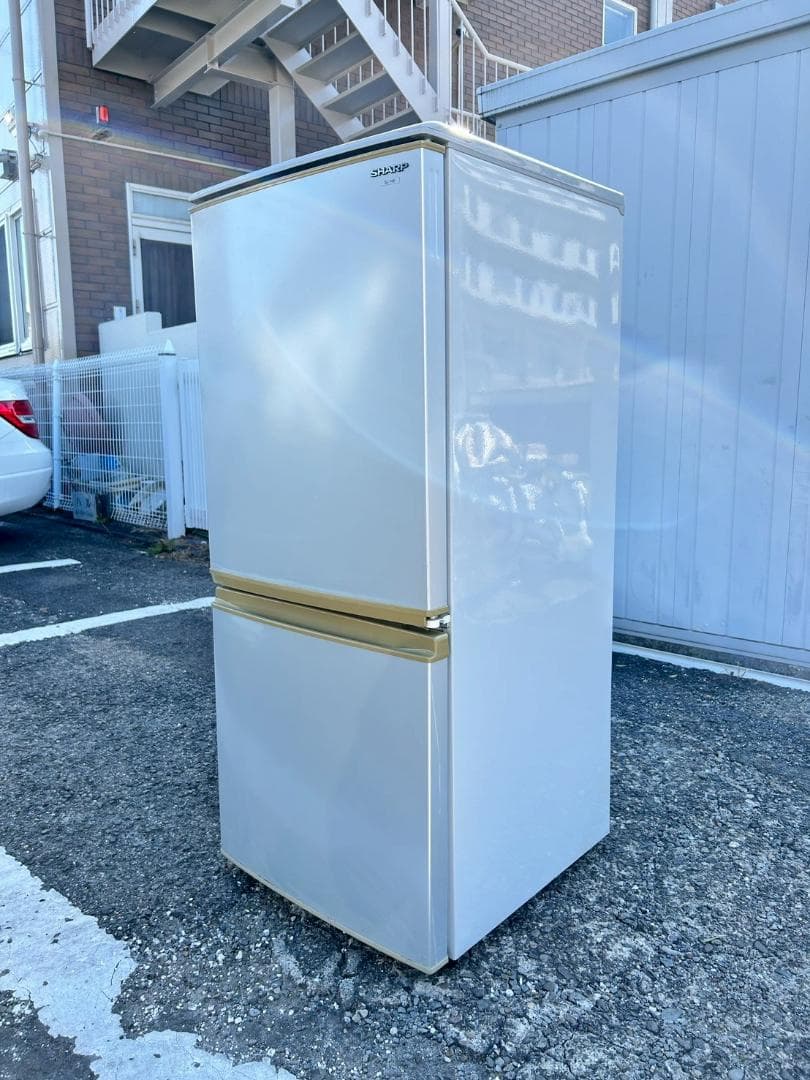 SHARP 冷凍冷蔵庫 137L 2010年製