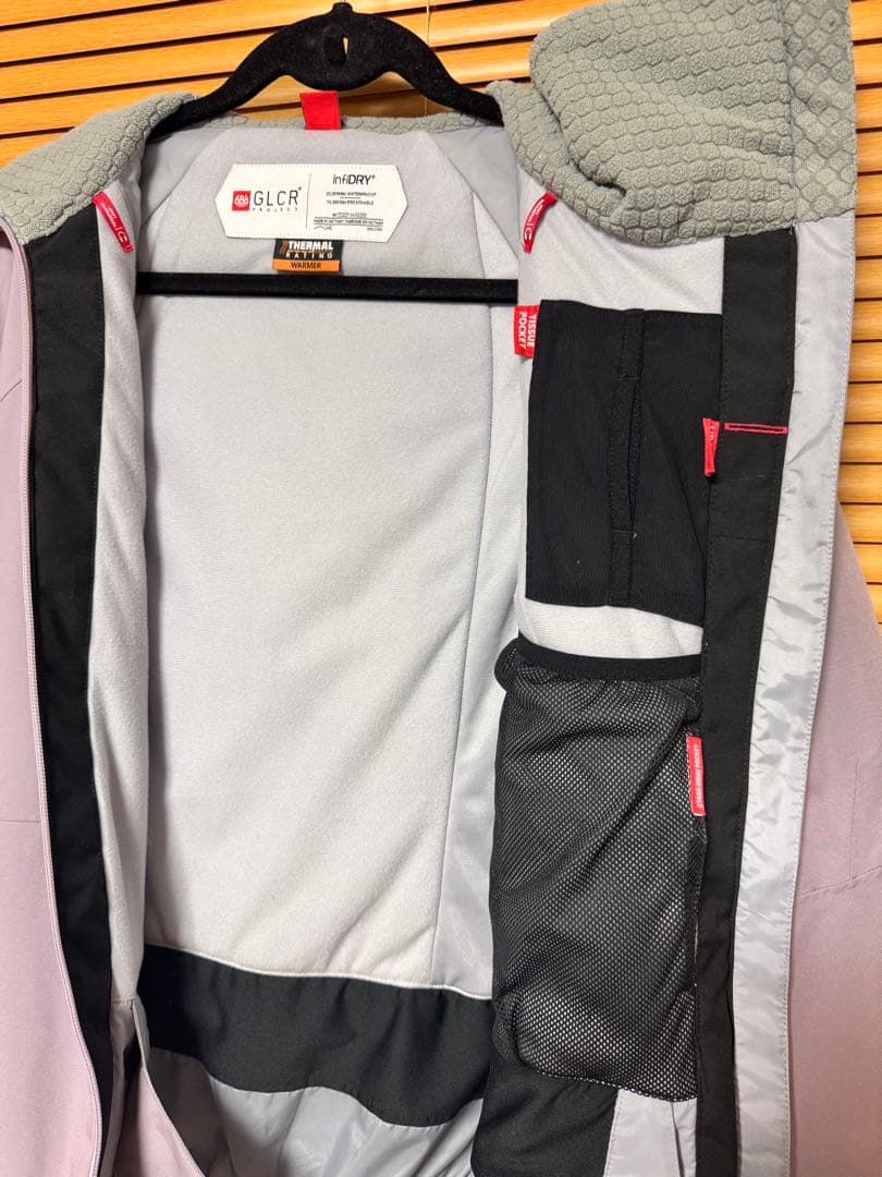 686 GLCR スノーボードウェア (女性用)