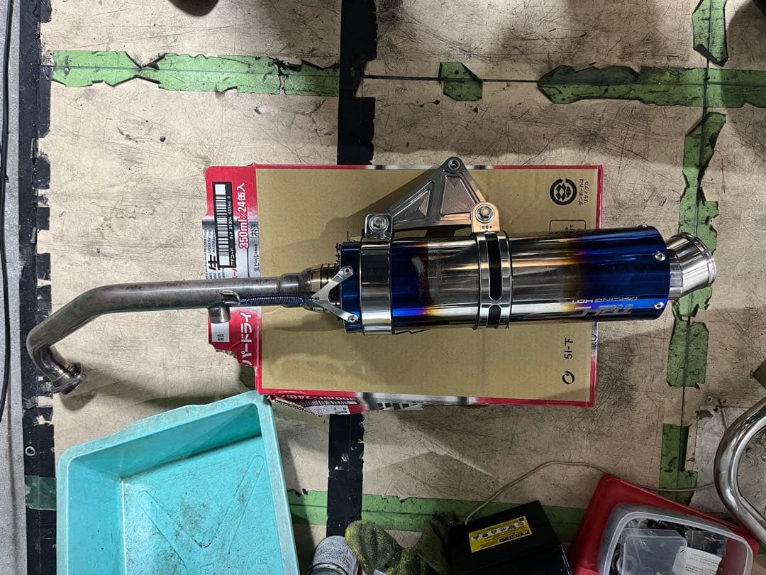 シグナスX TRHC フルストレートレーシングマフラー　大排気量用　手2.5