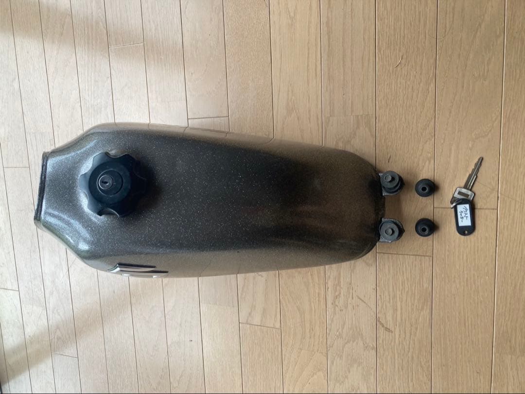 グラストラッカー　純正タンク　ラメ塗装　NJ47A