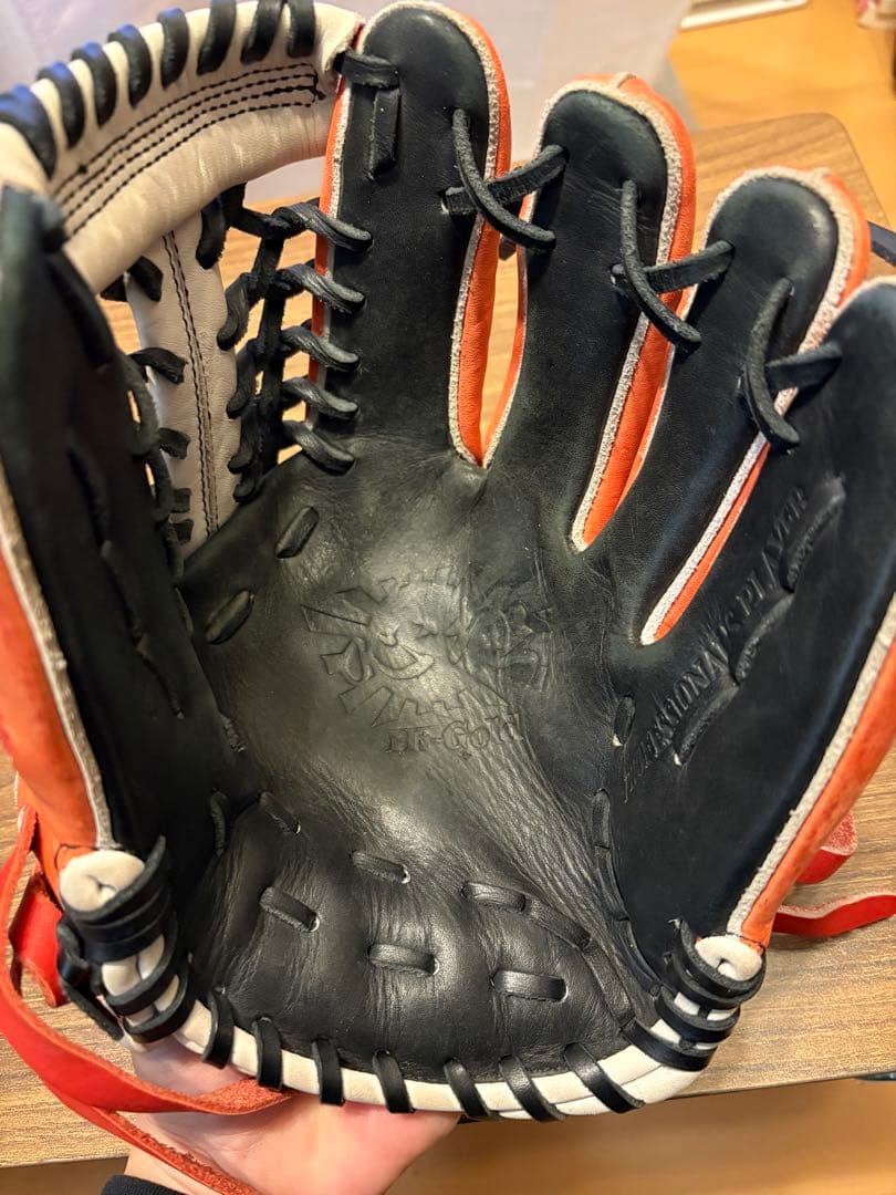 ハイゴールド軟式グラブ　ボール付き