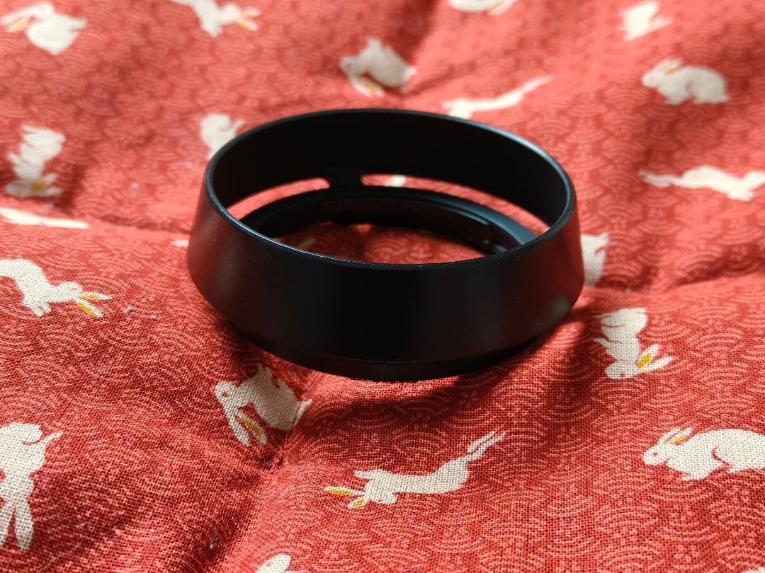 FUJIFILM XF35mm F2 R WR メタルフード、クロス付き
