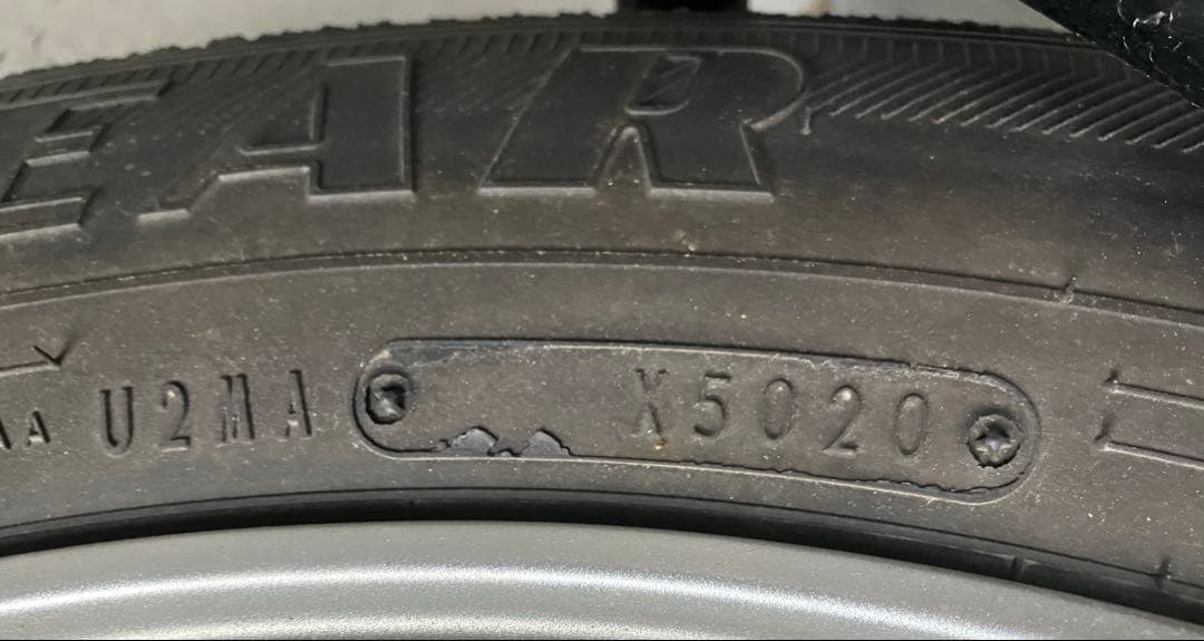 スタッドレスタイヤ　16インチアルミ付き4本セット