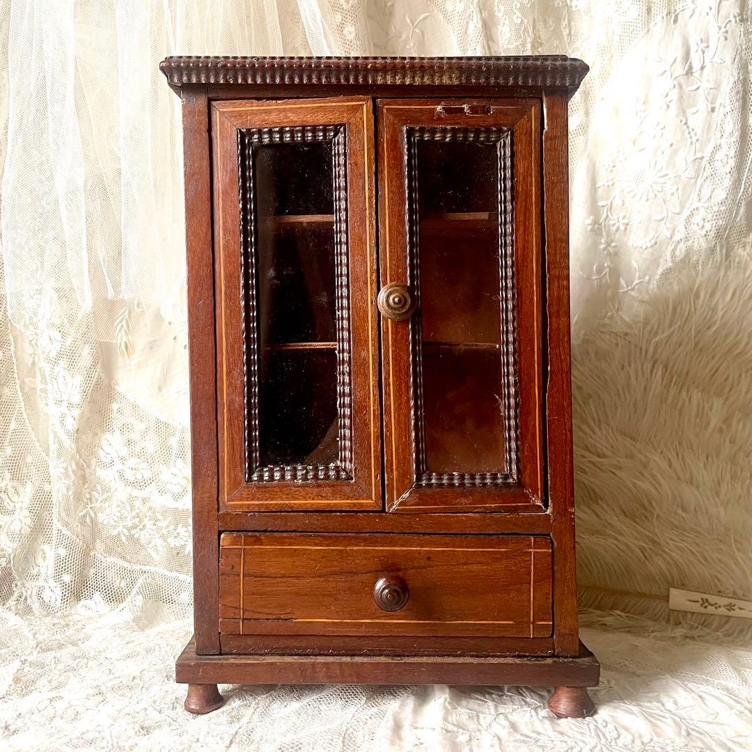 ドールキャビネット　フランスアンティーク　カップボード　ディネット　引き出し付き