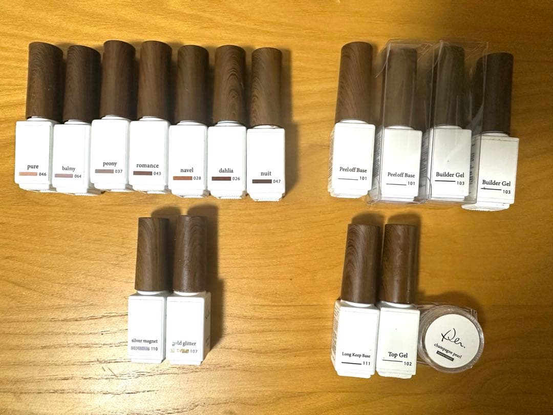 deumoon ネイルカラーセット　新品トップ、ベース入