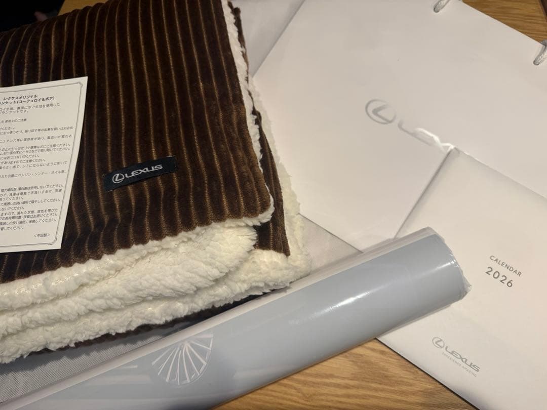 【新品・未使用】LEXUS2026 カレンダー&ブランケット