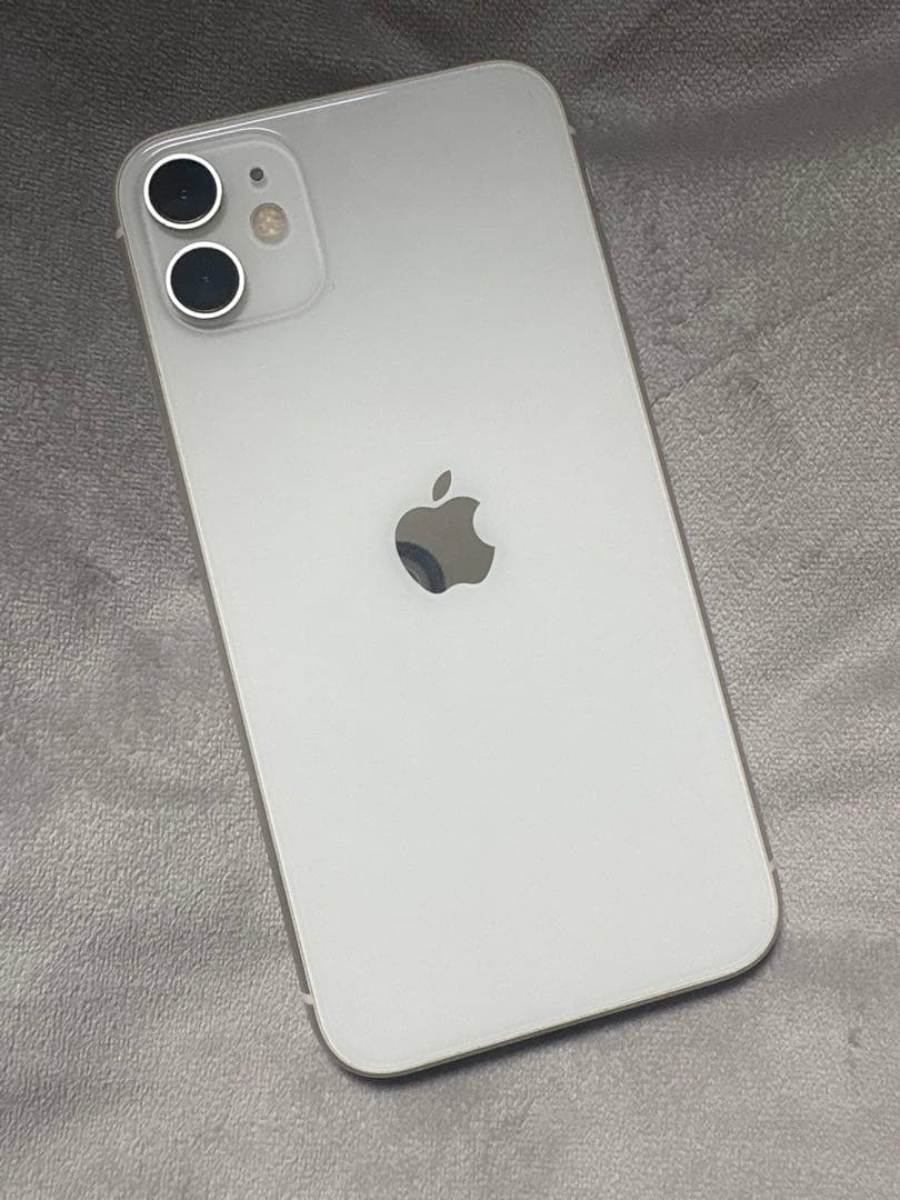 Apple iPhone 11ホワイト本体のみ