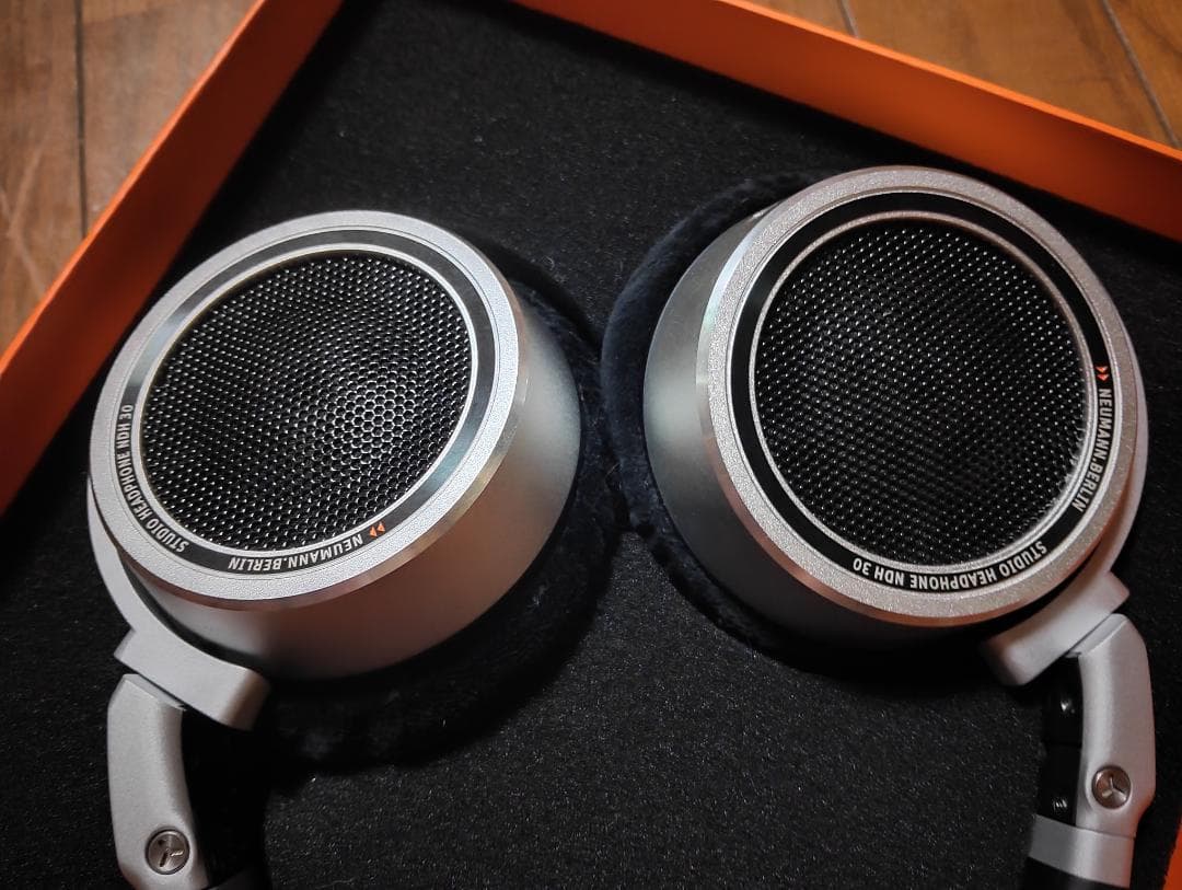 NEUMANN NDH30 シルバー