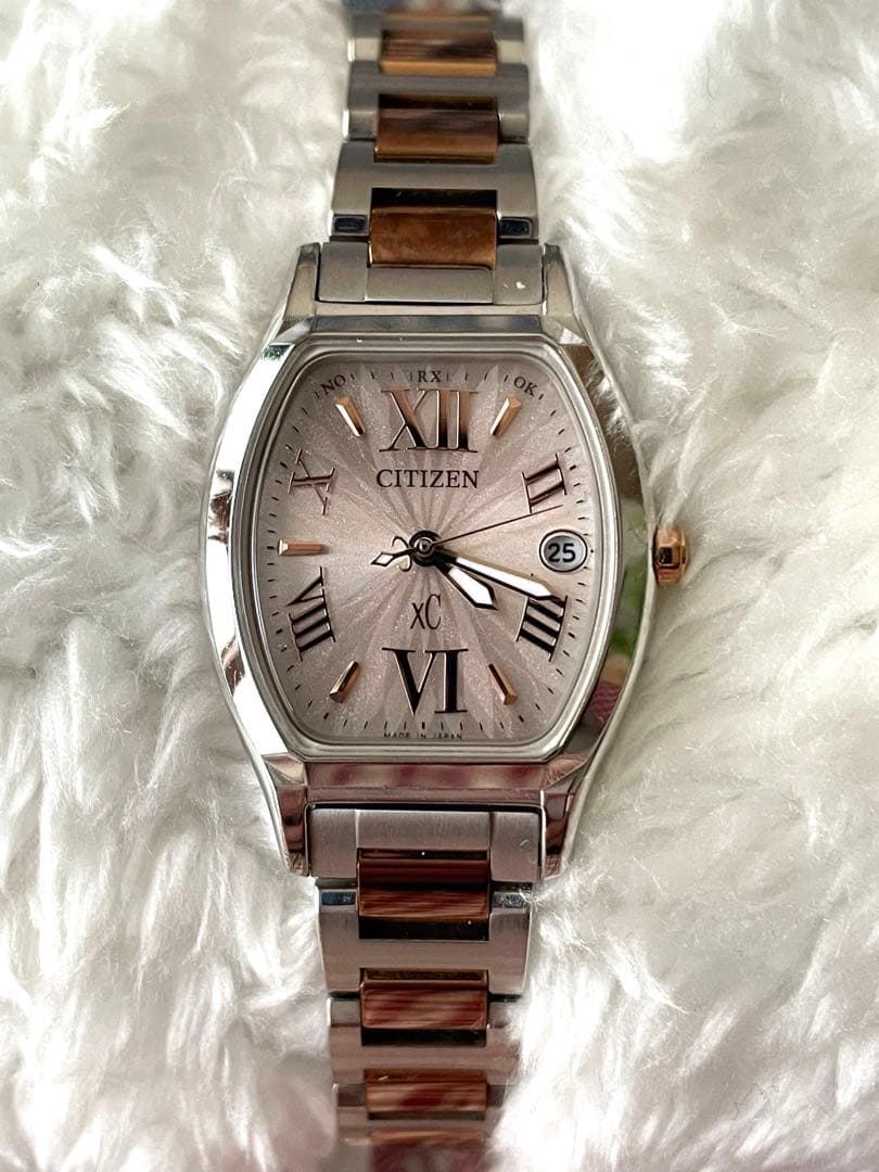 ＊　CITIZEN Xc エコドライブ電波 ティタニア ES8154-55W ＊
