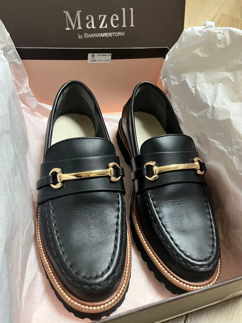 yuu　Mazell ブラック ローファー ゴールドバックル 23.5