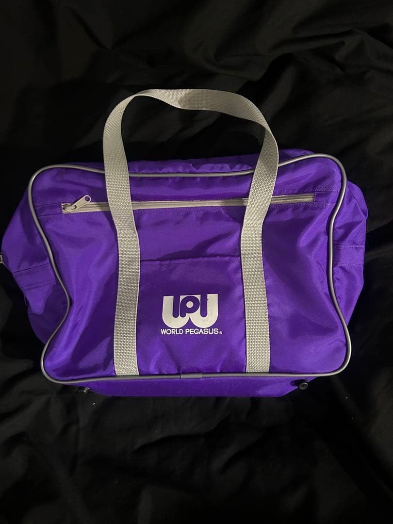 WORLD PEGASUS 紫 ダッフルバッグ