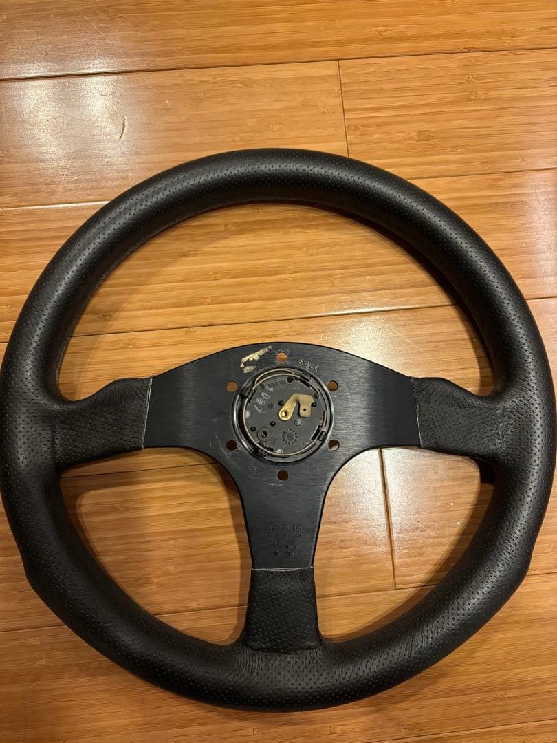 【大福】momo COMPETITION ステアリング