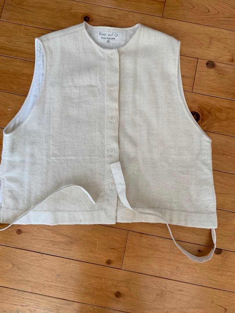 Khadi and Co Bess Nielsen アイボリーベスト