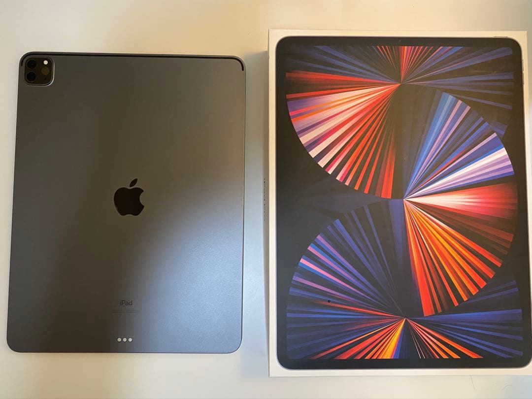 【美品】iPad Pro 12.9インチ 128GB (第5世代)スペースグレー