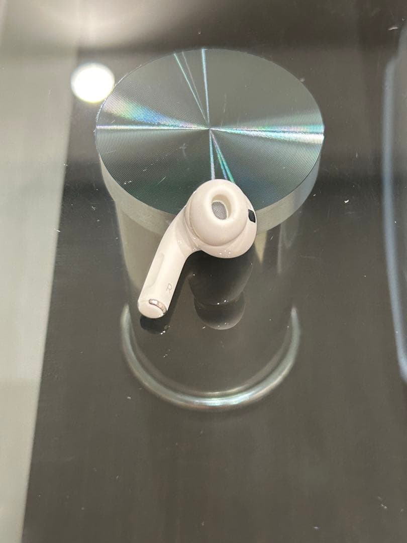 AirPods Pro 第2世代 本体 ホワイト 充電ケース付き イヤホン右のみ