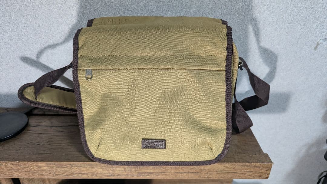 Nikon D40 デジタル一眼レフカメラ　ズームレンズ2本セット、バッグ付一式