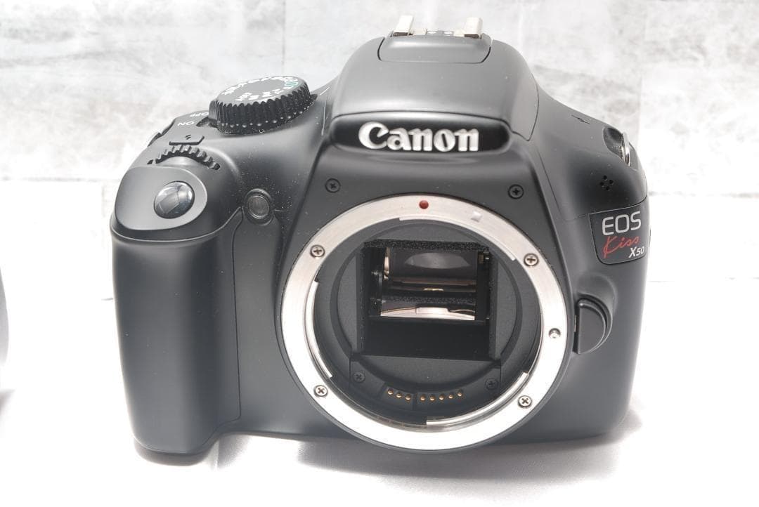 ⭐初心者おすすめ⭐EOS KISS X50 レンズ EF-S 18-55mm