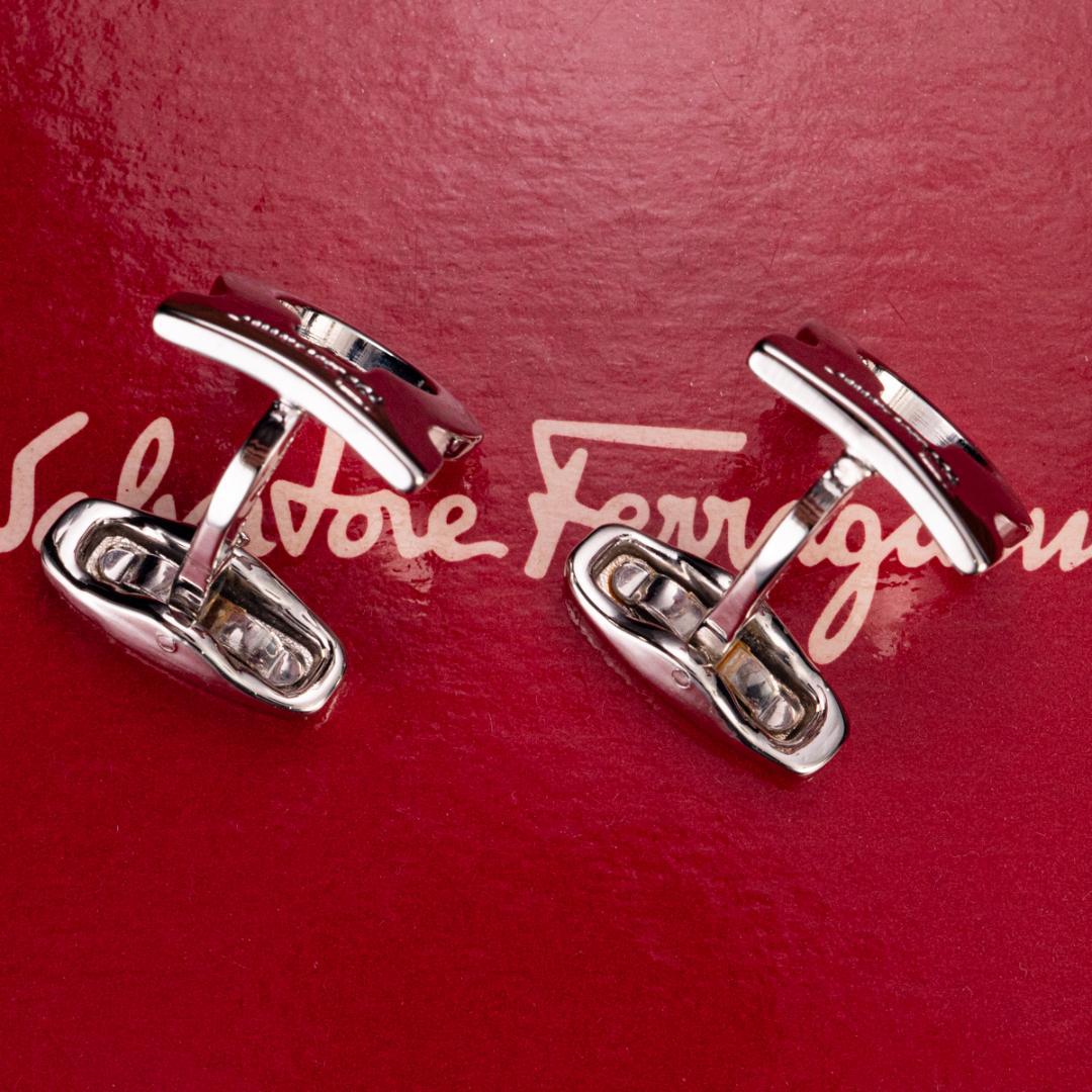 箱有 フェラガモ FERRAGAMO 特別な日のためのガンチーニ カフスボタン