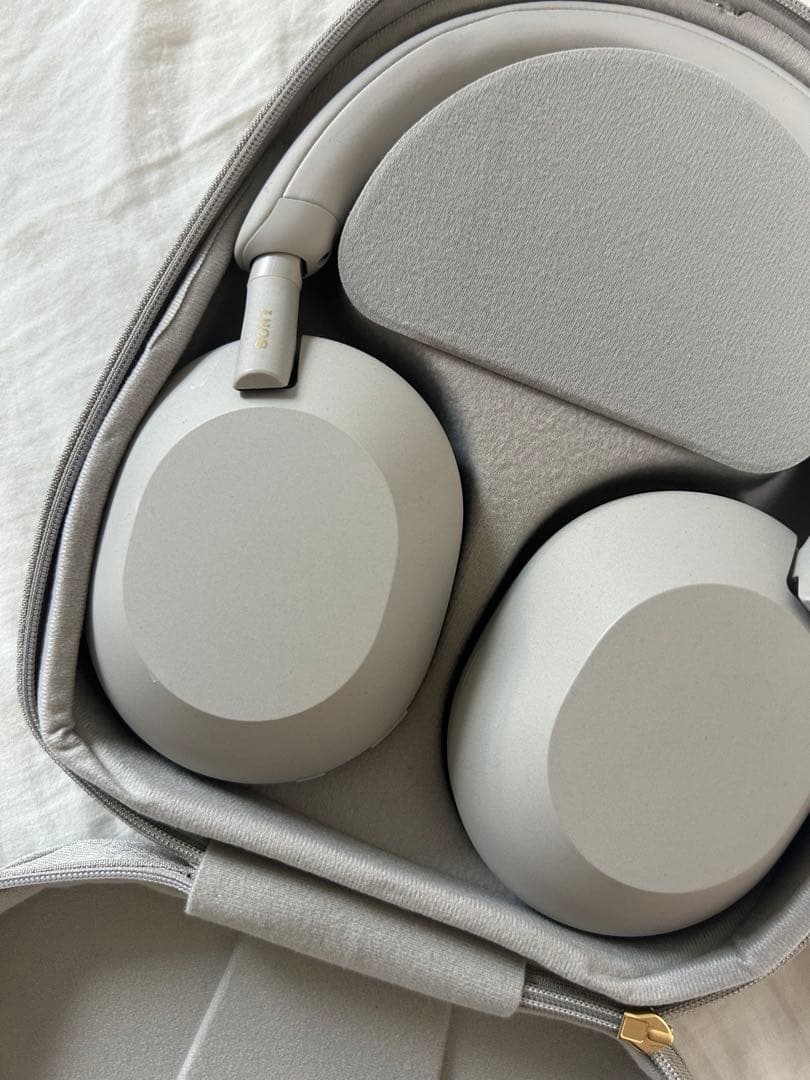 SONY WH-1000XM5-SM プラチナシルバー【箱付き】