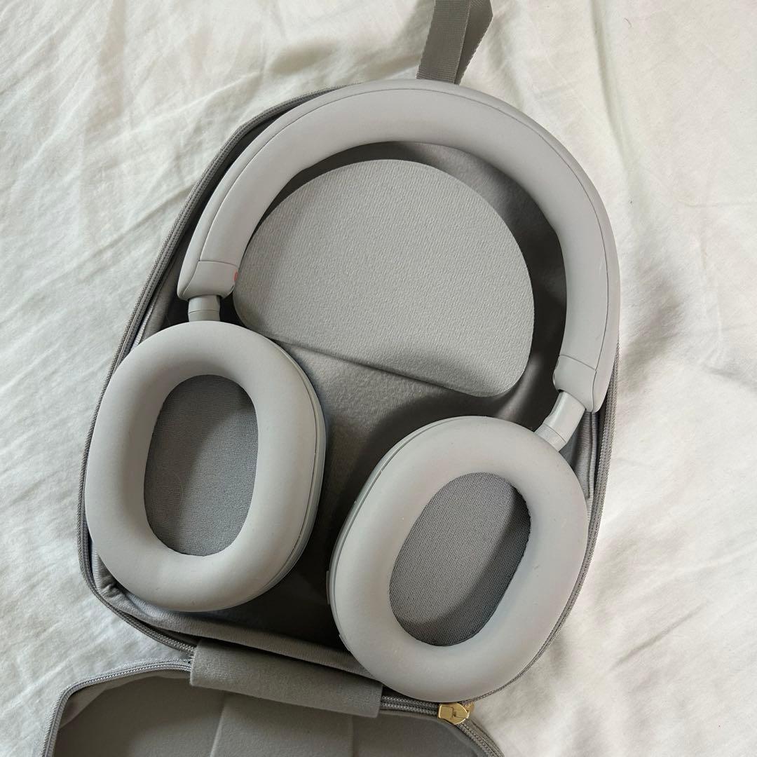 SONY WH-1000XM5-SM プラチナシルバー【箱付き】