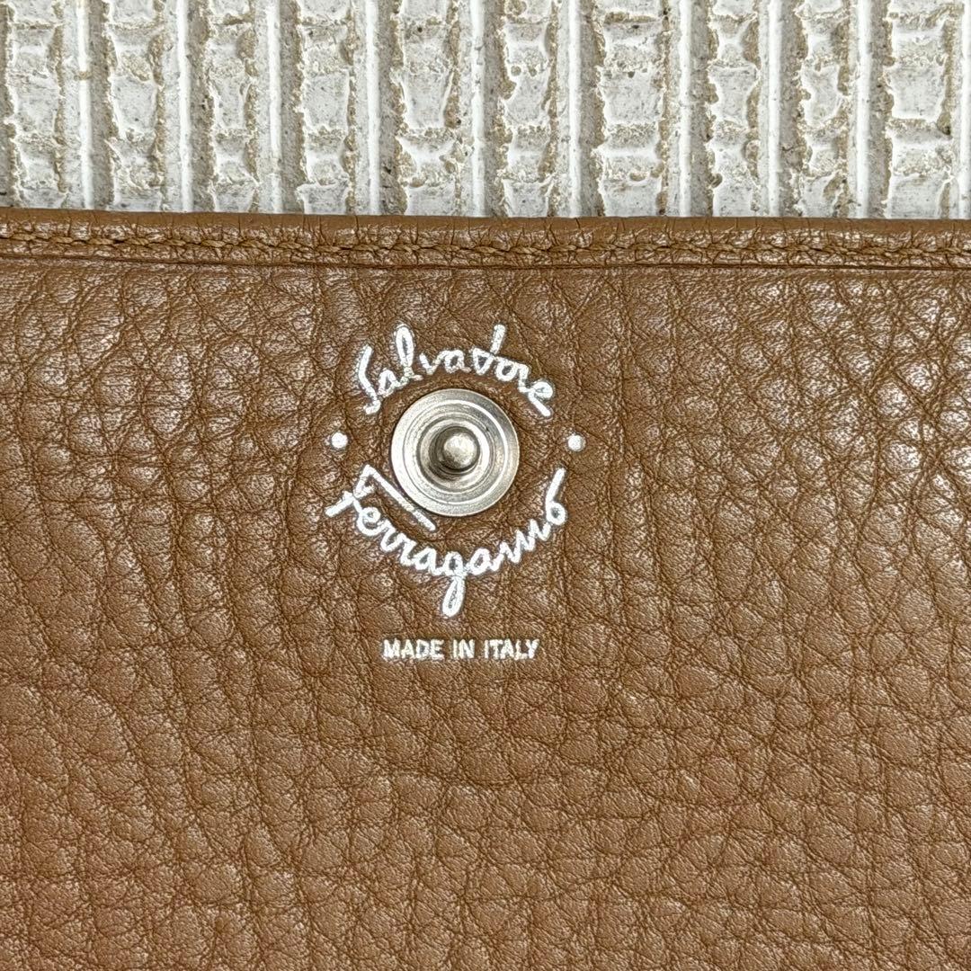 【高級】 サルヴァトーレ フェラガモ レザー 長財布 ブラウン ガンチーニ 金具