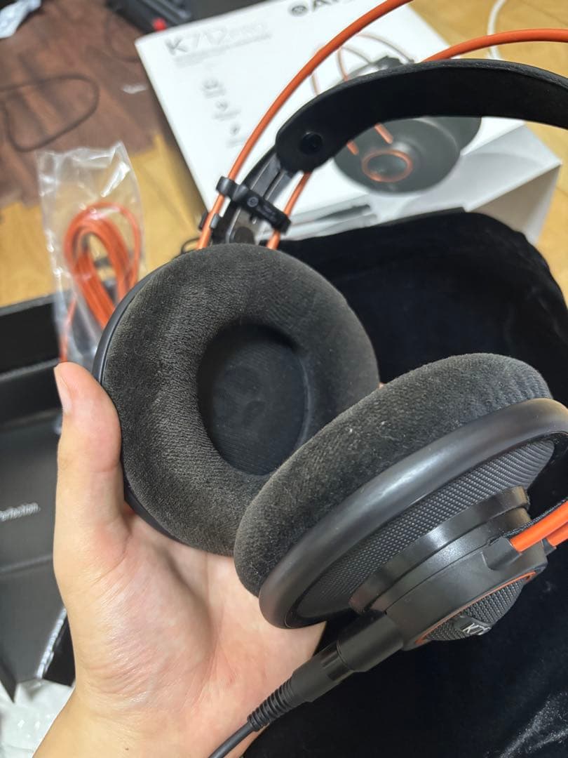 【未使用に近い】美品 AKG K712 PRO ヘッドフォン