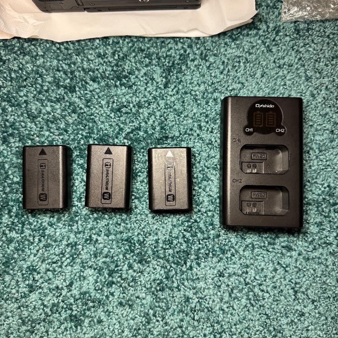 SONY α6400 ソニー　レンズ多数　バッテリー３個セット　美品