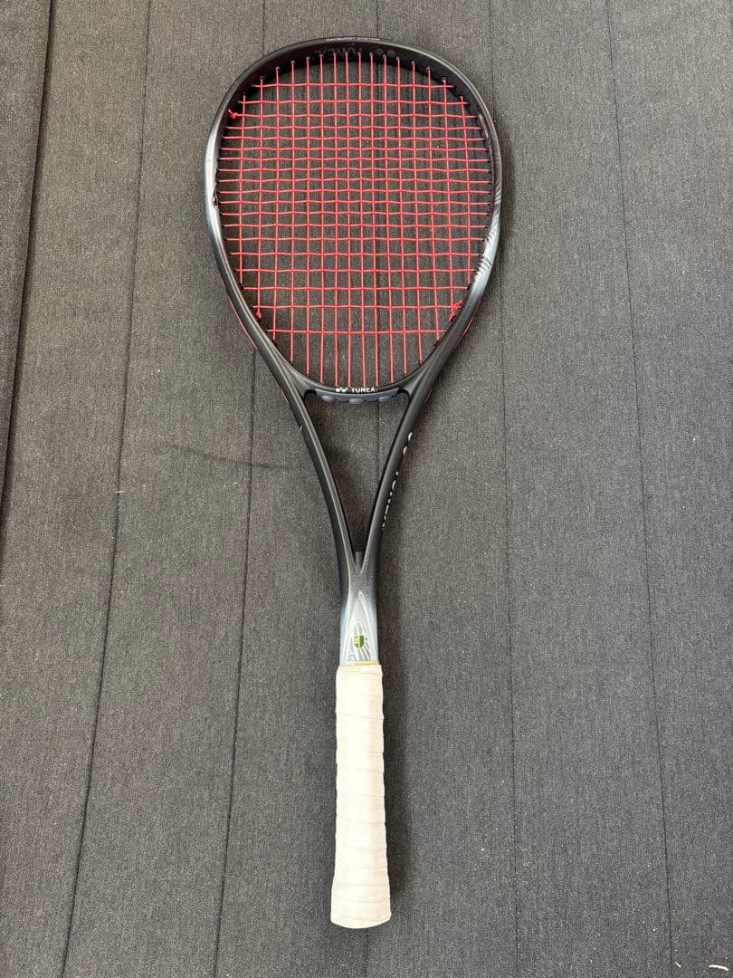 ボルトレイジ8s ソフトテニスラケット ガット硬式用のガット