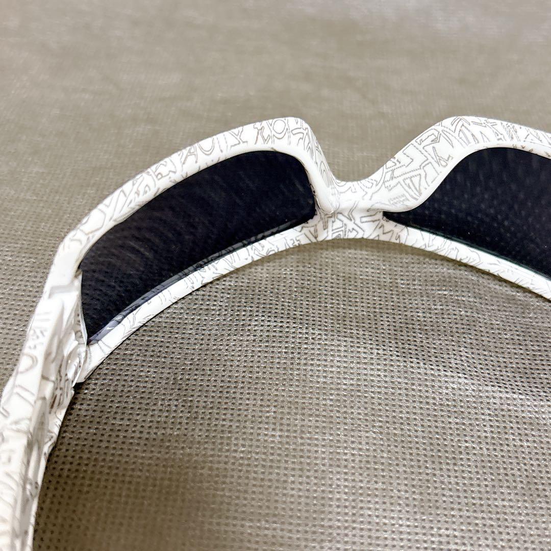 美品　オークリー　Oakley スポーツサングラス ホワイト/ブラック　袋付き
