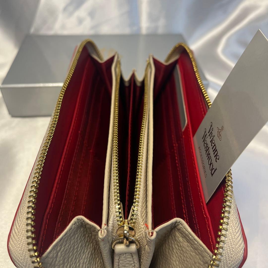 新品 Vivienne Westwood ベージュ赤内装 長財布