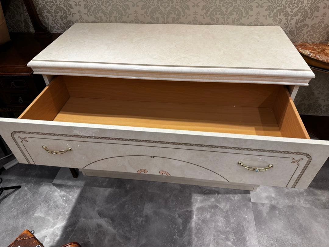 サルタレッリ フローレンス ワイドチェスト アイボリー