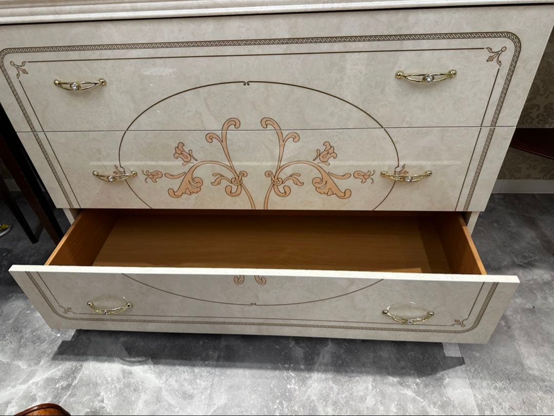 サルタレッリ フローレンス ワイドチェスト アイボリー