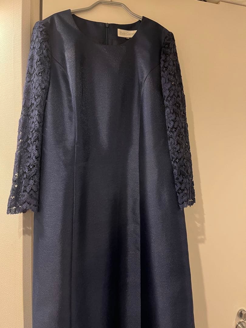 東京ソワール　光沢ネイビーロングドレス