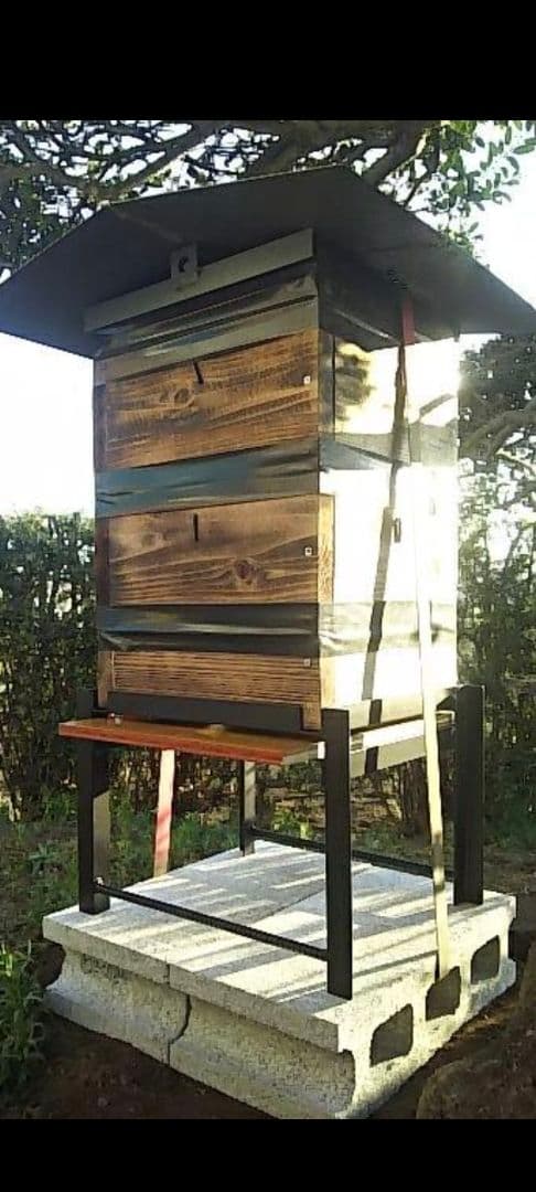 重箱式巣箱台　280ミリ用　ニホンミツバチ　鉄製台