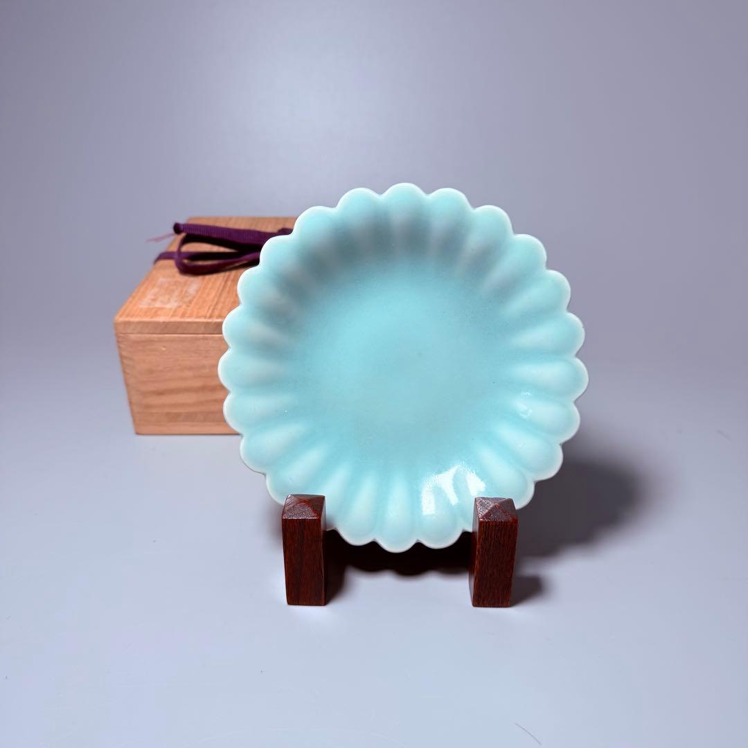 後期　鍋島青磁　江戸中期～末期　青磁菊花形皿　納箱付　同手　図録掲載品