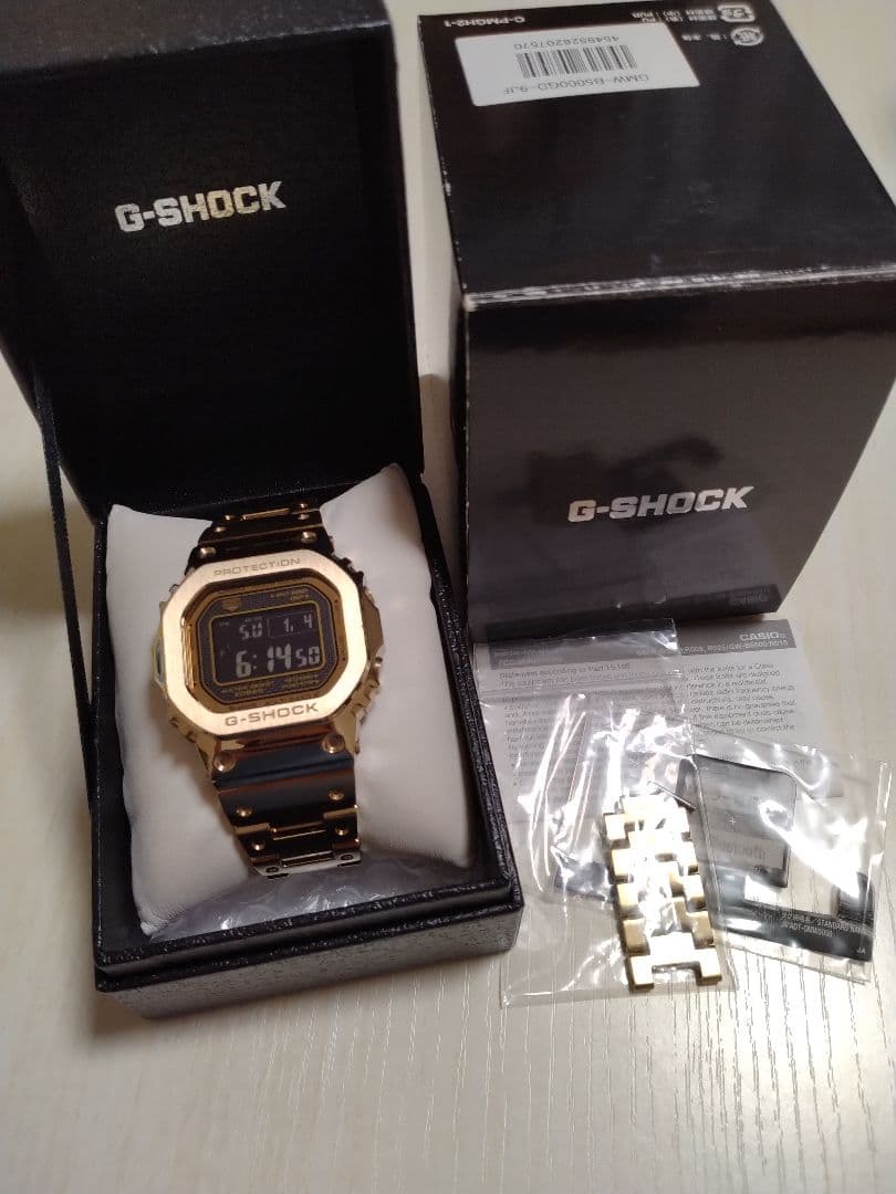 （64）【未使用に近い、極美品】G-SHOCK　GMW-B5000 ゴールド