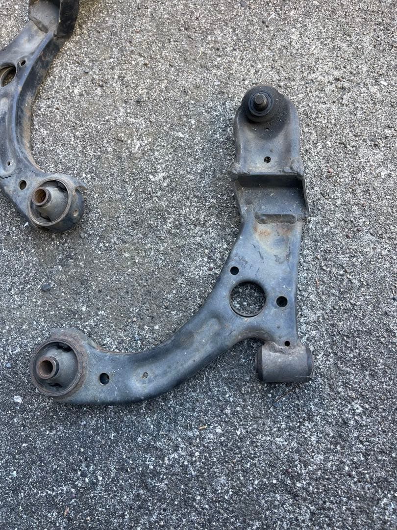 ムーブ　タント　ロアアーム　L175S L375S