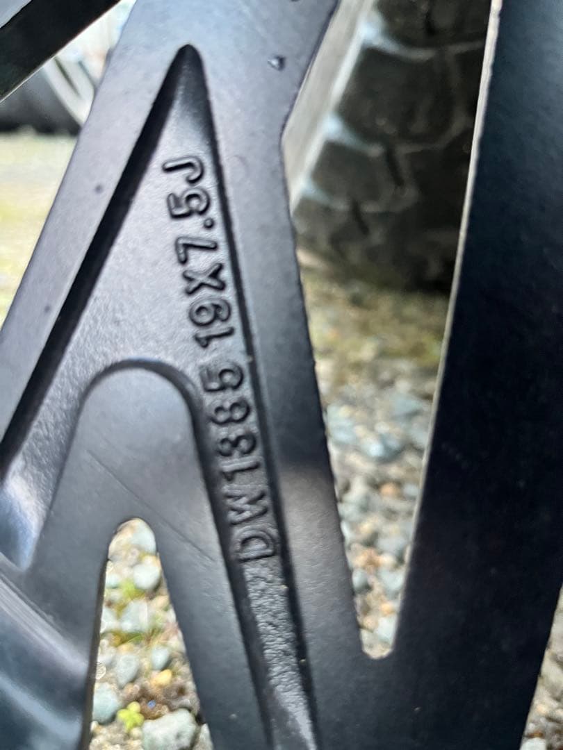 ロクサーニ テンペスト タービンVX 19インチ プリウス