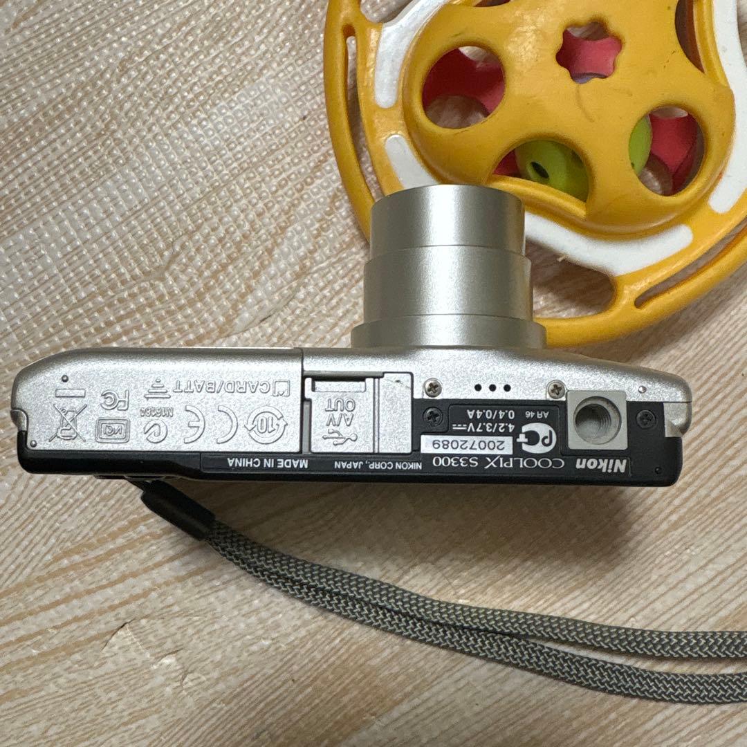 Nikon COOLPIX S3300 デジタルカメラ 16GBメモリーカード付