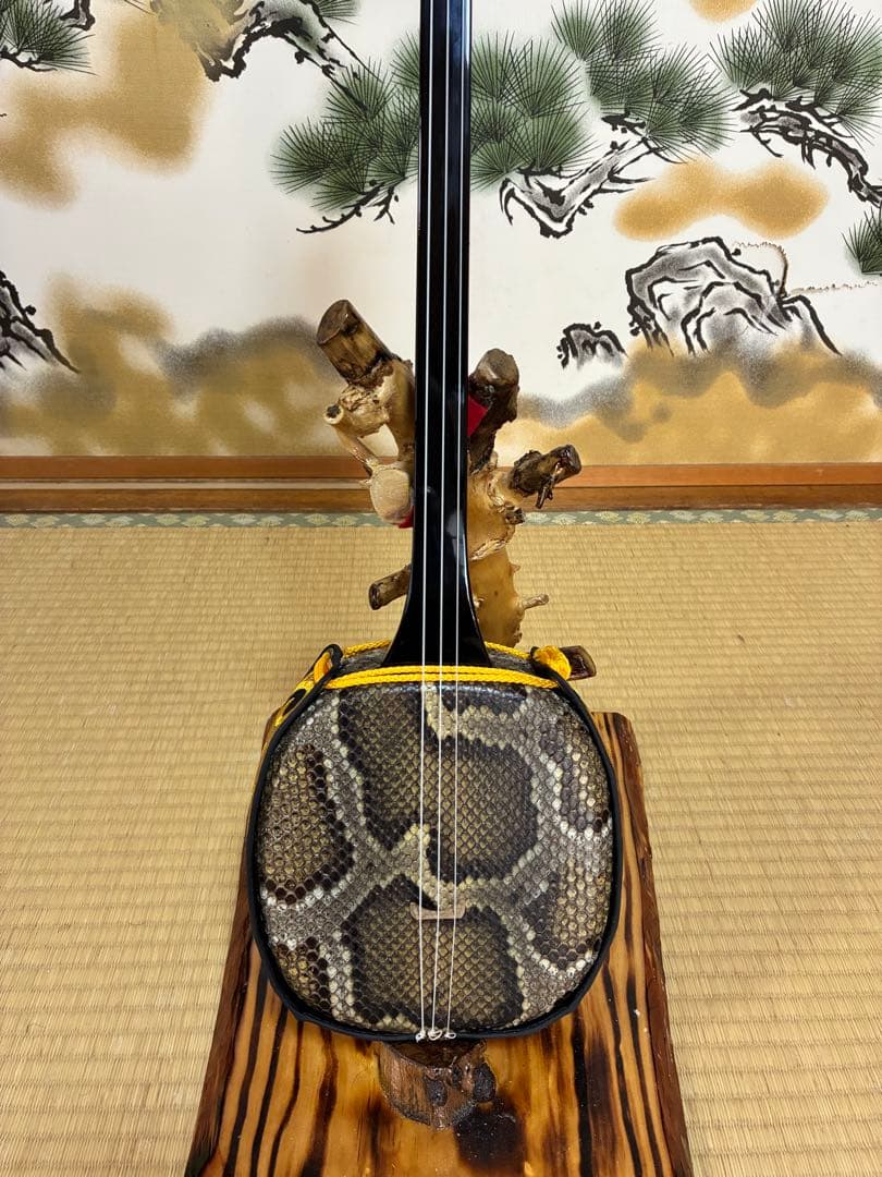 沖縄三線！貴重！知念大工型！本蛇皮！本張り！【一枚張り】⑦⓬