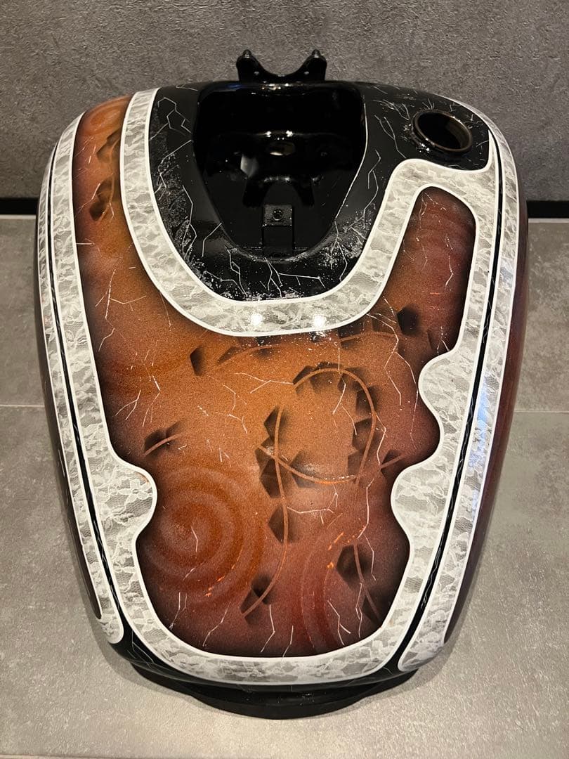 ドラッグスター400 純正タンク　アメリカン　チョロスタイル