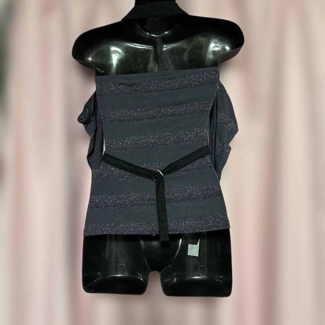 未使用　d.i.a オフショルダー ベスト 黒とグレー ストライプ